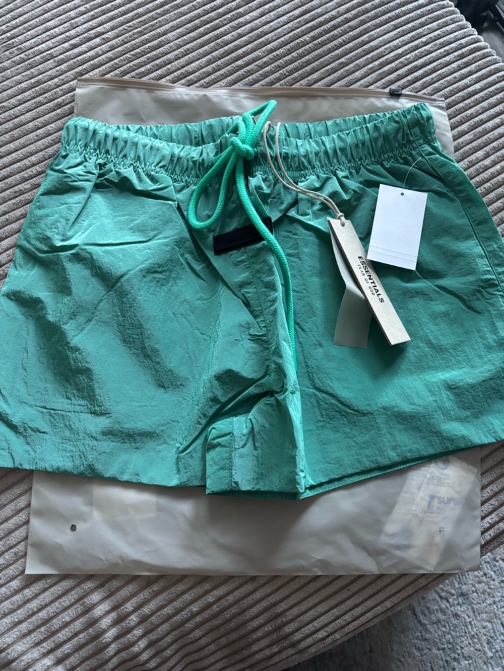Essentials FEAR OF GOD Women's Mint Leaf ELASTIC Waist running shorts size M NEW